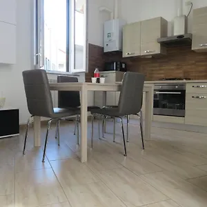  Appartamento Casa Luna Tra E Milano